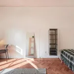 Rent a room in lisbon