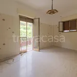 Rent 5 bedroom apartment of 185 m² in Reggio di Calabria