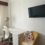 Rent 3 bedroom apartment in Lisbon