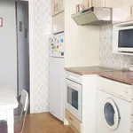 Rent a room of 90 m² in Zaragoza