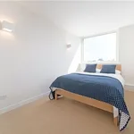 Rent 3 bedroom flat in London