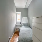 Rent a room in Queluz