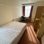 Rent 4 bedroom flat in Broxtowe