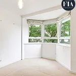 Rent 2 bedroom flat in Chiswick