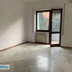 Rent 4 bedroom apartment of 87 m² in Rome