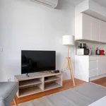 Rent 2 bedroom apartment of 75 m² in lisbon