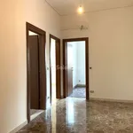 Rent 7 bedroom apartment of 90 m² in Modena