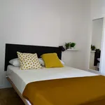 Rent a room of 95 m² in Madrid