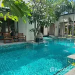 Rent 6 bedroom house of 750 m² in Phutara Villa Villa