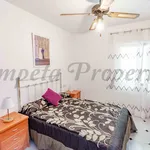 Rent 3 bedroom apartment in Cómpeta