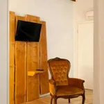 Studio of 40 m² in Florence