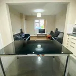 Rent 6 bedroom house in West Midlands