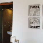 Rent 1 bedroom apartment of 484 m² in Málaga