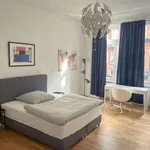 Miete 6 Schlafzimmer wohnung von 280 m² in frankfurt