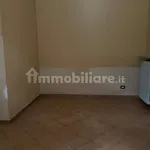 Affitto 3 camera appartamento di 76 m² in Alessandria