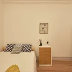 Rent a room in lisbon