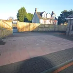 Rent 4 bedroom house in Scotland