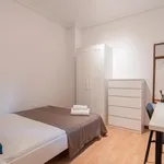 Rent 5 bedroom apartment in Madrid