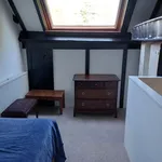 Rent 3 bedroom house in Surrey