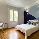 Rent a room of 102 m² in Barcelona