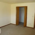 Rent 2 bedroom apartment of 109 m² in Macomb