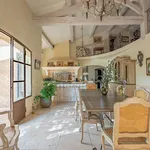 Rent 8 bedroom house of 310 m² in Aix-en-Provence