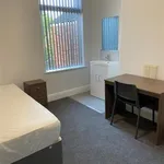 Rent 6 bedroom house in Hull