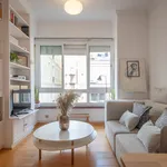 Rent 4 bedroom apartment of 55 m² in Barcelona