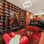 Rent 1 bedroom apartment of 733 m² in Manhattan