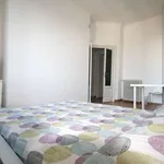 Rent a room in milan