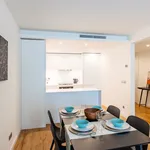 Rent 2 bedroom apartment of 100 m² in Porto