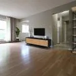 Appartement de 538 m² avec 1 chambre(s) en location à Edmonton