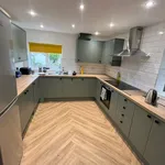 Rent 6 bedroom house in Swansea