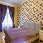 Pronajměte si 4 ložnic/e byt o rozloze 115 m² v Prague