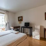 Appartement de 409 m² avec 1 chambre(s) en location à Paris