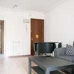 Rent a room of 74 m² in madrid