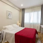 Rent a room of 120 m² in madrid