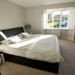 Rent 5 bedroom house in South East England