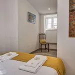 Rent 2 bedroom apartment of 60 m² in lisbon