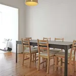 Rent a room of 150 m² in lisbon