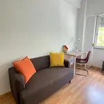 Rent 3 bedroom apartment in Lisbon