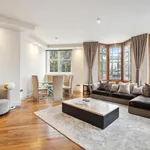 Rent 3 bedroom flat of 146 m² in London