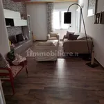 Affitto 3 camera appartamento di 105 m² in Castellammare di Stabia