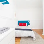 Rent 7 bedroom apartment in Lisbon