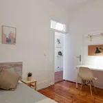 Rent a room of 160 m² in lisbon