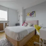 Rent a room of 180 m² in madrid