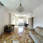 Rent 4 bedroom apartment of 150 m² in Milan