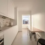 Rent a room of 120 m² in lisbon