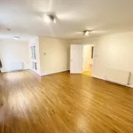 Rent 1 bedroom flat of 59 m² in Glasgow