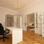 Pronajměte si 4 ložnic/e byt o rozloze 140 m² v Prague